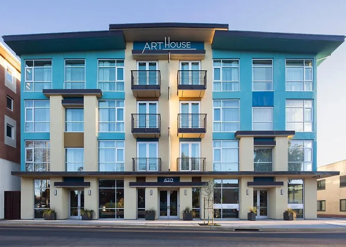 Art House Hotel